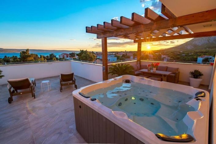 Image No.21-4 Bed Property for sale