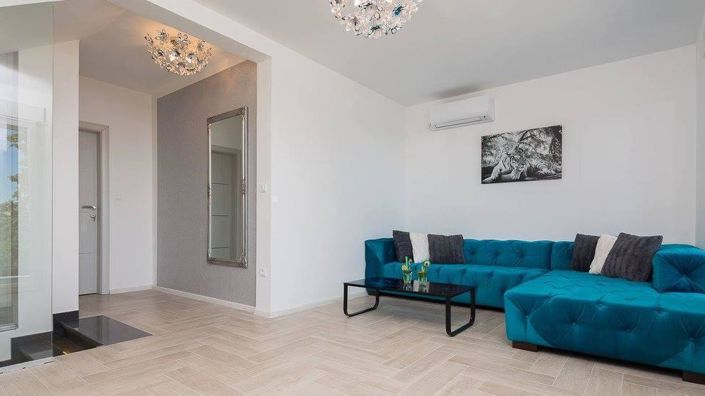 Image No.8-Propriété de 5 chambres à vendre à Rogoznica