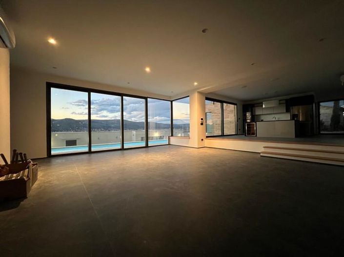 Image No.24-Propriété de 5 chambres à vendre à Ciovo