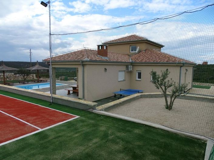 Image No.19-4 Bed Property for sale