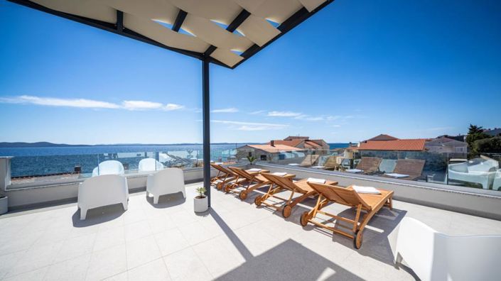 Image No.10-4 Bed Property for sale