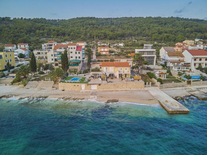 Image No.3-5 Bed Property for sale