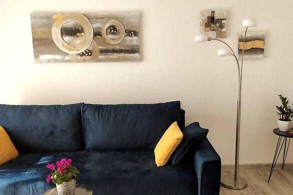 Image No.14-8 Bed Property for sale