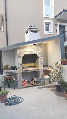 Image No.9-8 Bed Property for sale