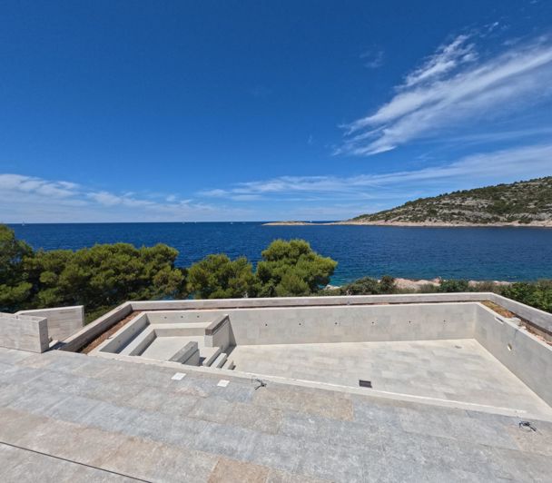 Image No.3-Propriété de 4 chambres à vendre à Ražanj