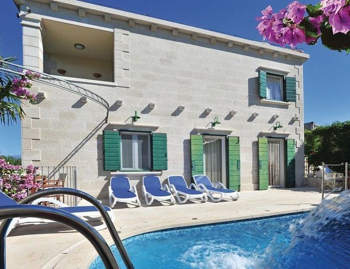 Image No.2-Propriété de 4 chambres à vendre à Mirca