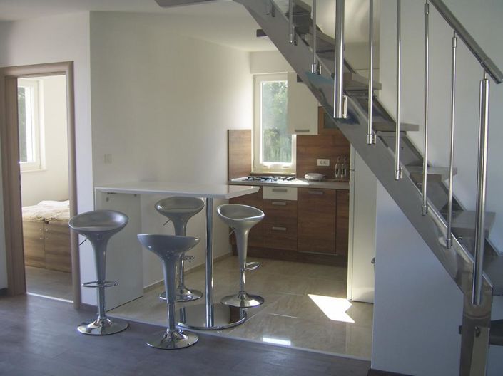 Image No.15-8 Bed Property for sale