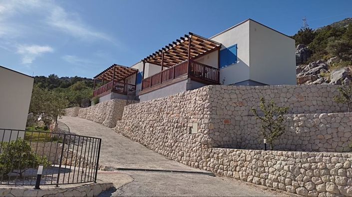 Image No.12-Propriété de 17 chambres à vendre à Ploce