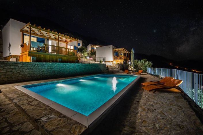 Image No.15-Propriété de 17 chambres à vendre à Ploce