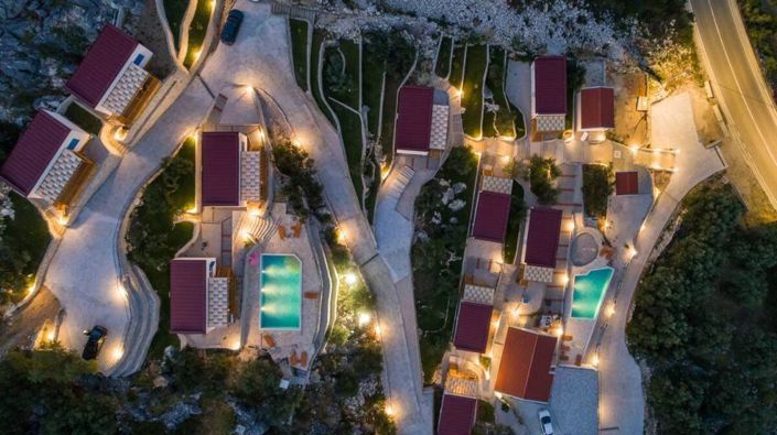 Image No.9-Propriété de 17 chambres à vendre à Ploce