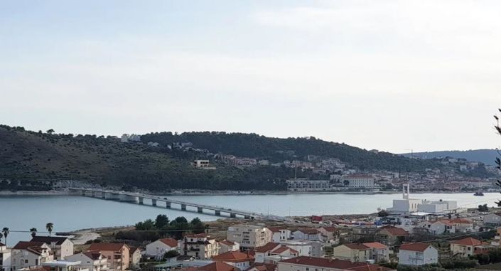 Image No.4-4 Bed Property for sale