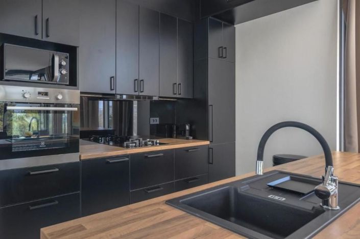 Image No.15-3 Bed Property for sale