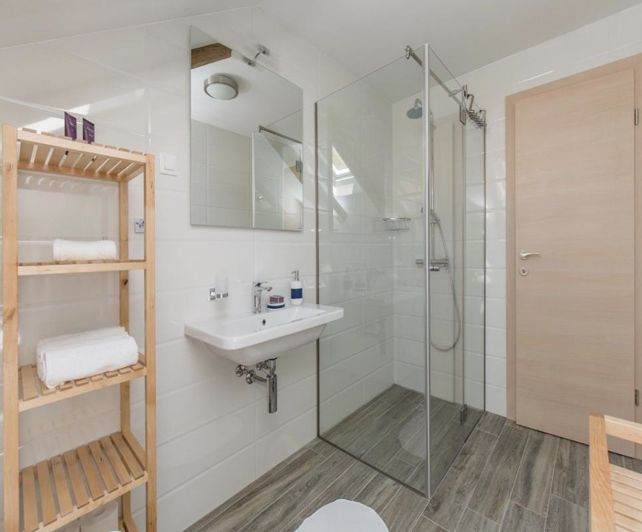 Image No.14-3 Bed Property for sale