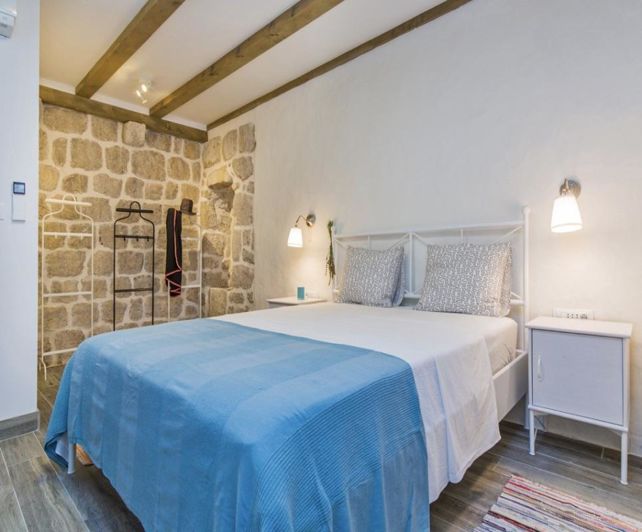 Image No.19-3 Bed Property for sale