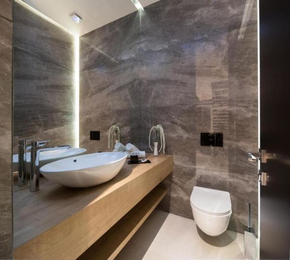 Image No.22-4 Bed Property for sale