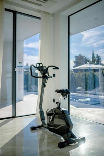 Image No.24-4 Bed Property for sale