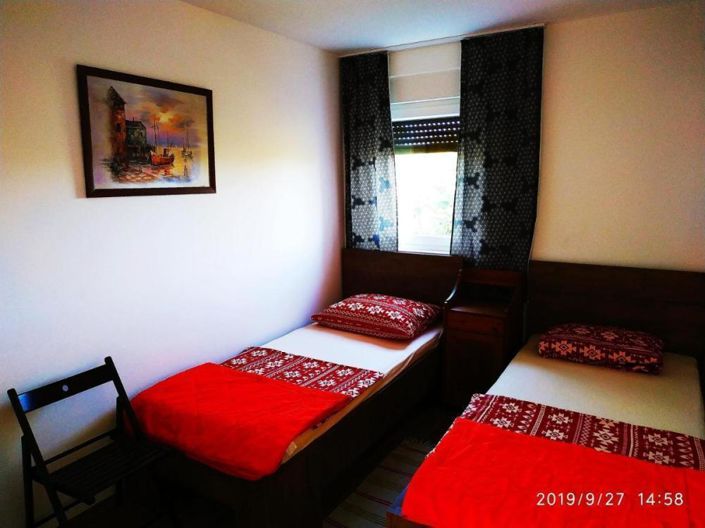 Image No.15-15 Bed Property for sale