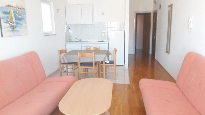 Image No.12-12 Bed Property for sale