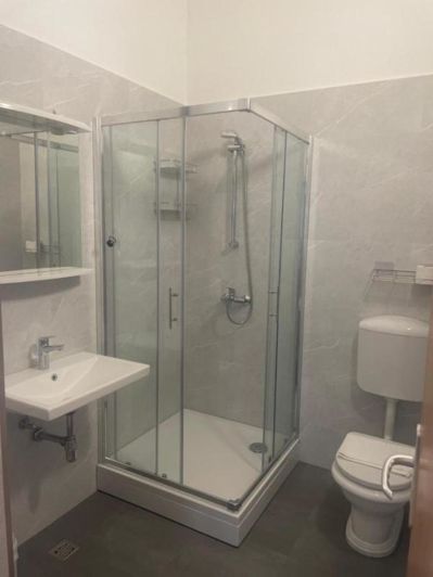 Image No.24-12 Bed Property for sale