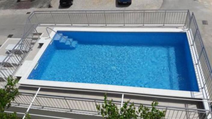 Image No.3-12 Bed Property for sale