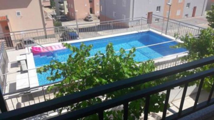 Image No.4-12 Bed Property for sale