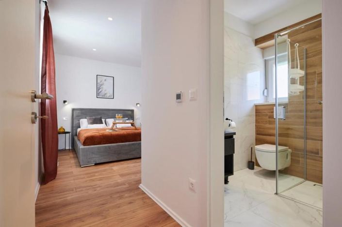 Image No.18-4 Bed Property for sale