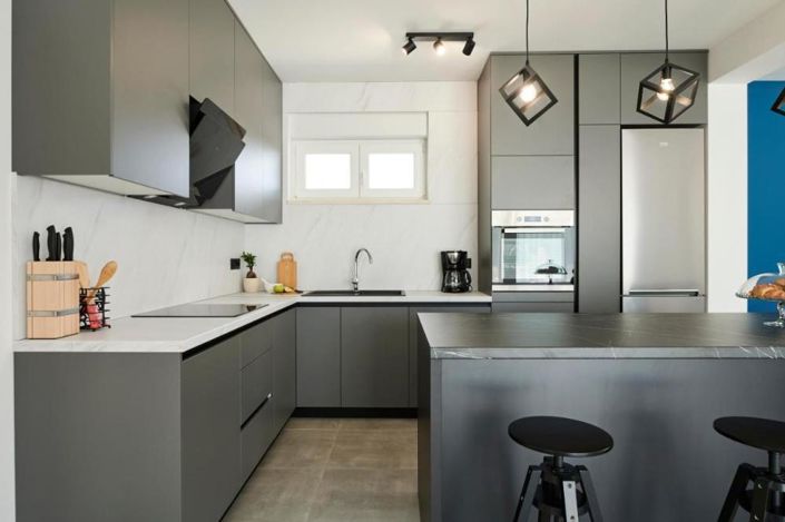 Image No.8-4 Bed Property for sale