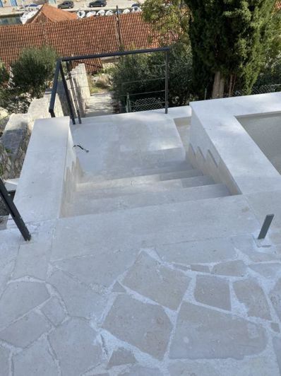 Image No.14-3 Bed Property for sale