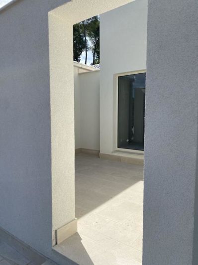 Image No.15-3 Bed Property for sale