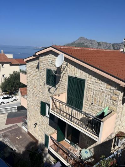 Image No.8-Propriété de 9 chambres à vendre à Omiš