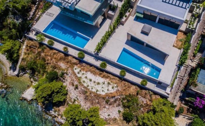 Image No.19-4 Bed Property for sale