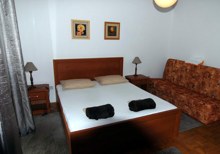 Image No.21-5 Bed Property for sale