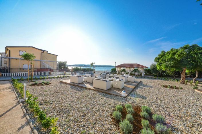 Image No.11-7 Bed Property for sale