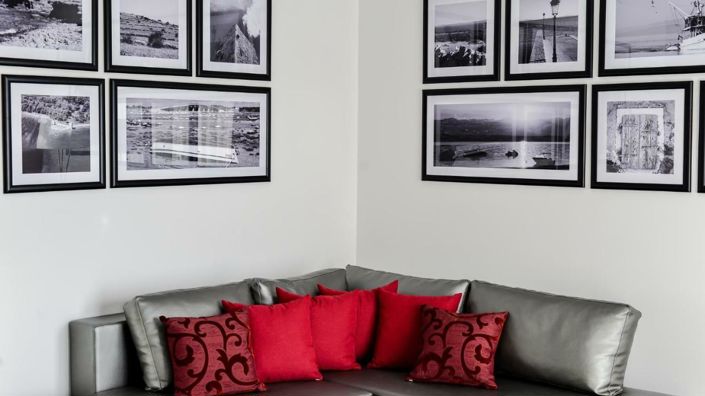 Image No.12-7 Bed Property for sale