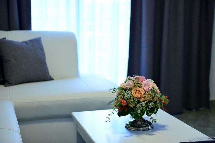 Image No.17-7 Bed Property for sale