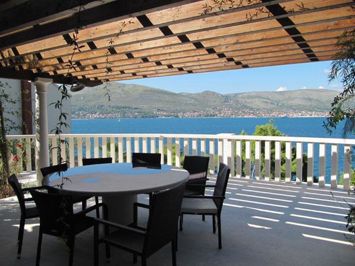 Image No.13-7 Bed Property for sale