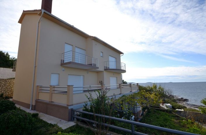 Image No.3-Propriété de 6 chambres à vendre à Primošten