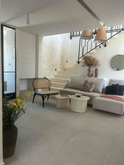 Image No.23-4 Bed Property for sale