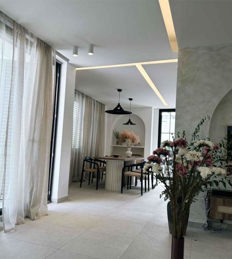 Image No.9-4 Bed Property for sale