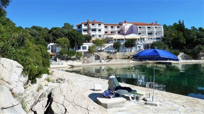 Image No.18-35 Bed Property for sale