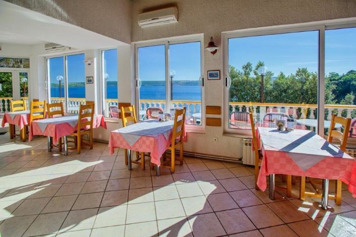 Image No.9-35 Bed Property for sale