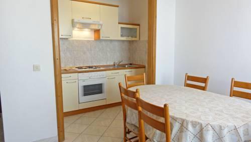 Image No.2-Propriété de 6 chambres à vendre à Rogoznica