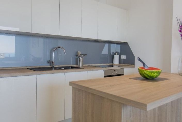 Image No.15-4 Bed Property for sale