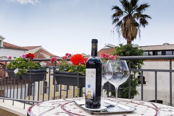 Image No.2-Propriété de 14 chambres à vendre à Split