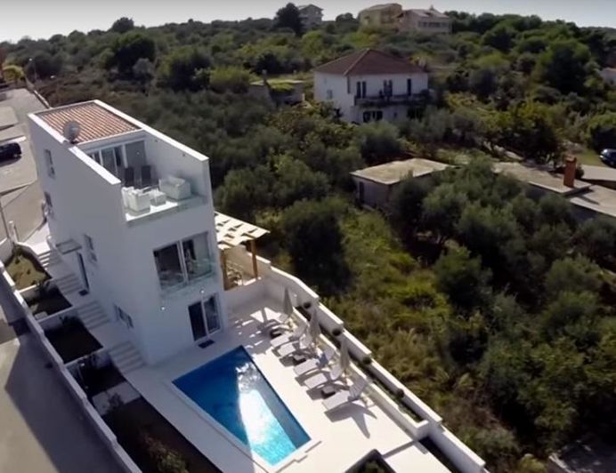 Image No.5-Propriété de 3 chambres à vendre à Ciovo