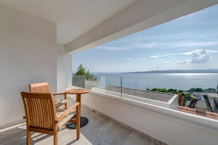 Image No.6-4 Bed Property for sale