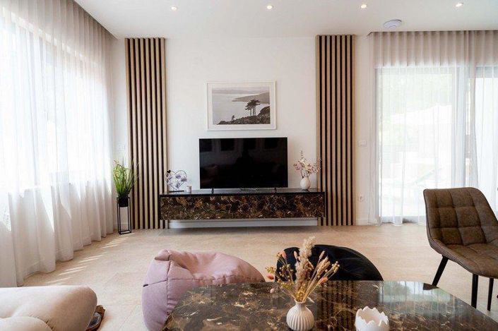 Image No.10-3 Bed Property for sale