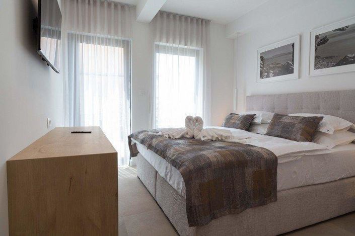 Image No.7-3 Bed Property for sale