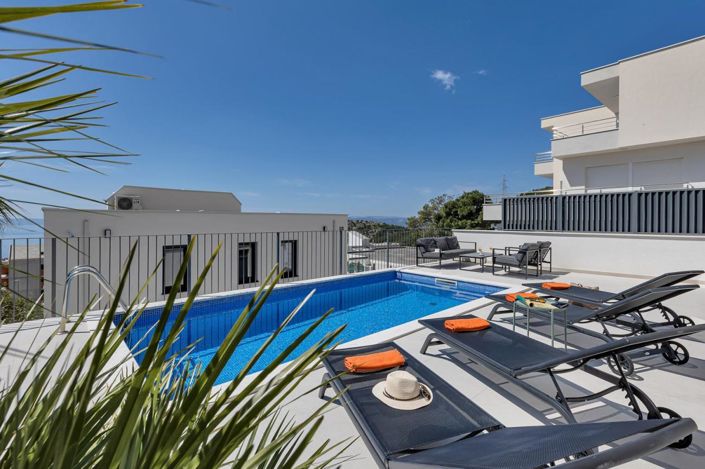 Image No.14-4 Bed Property for sale