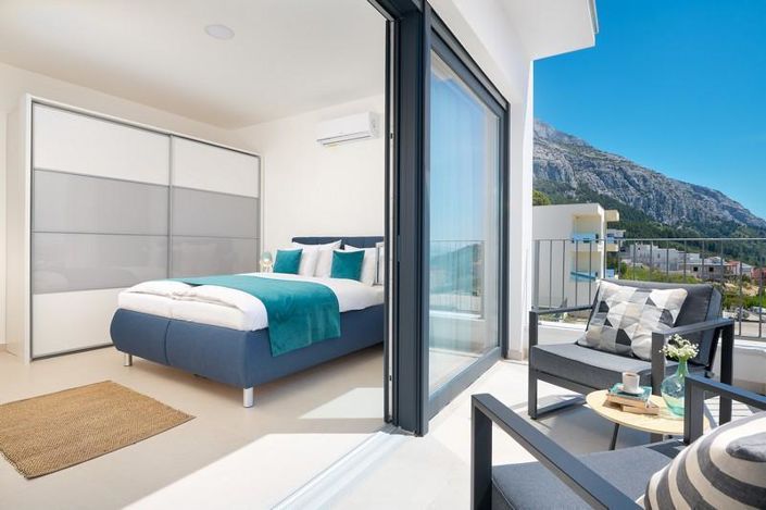 Image No.4-3 Bed Property for sale